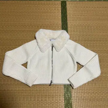 ZARA 화이트 퍼 옷깃 리브 편직 숏 자켓