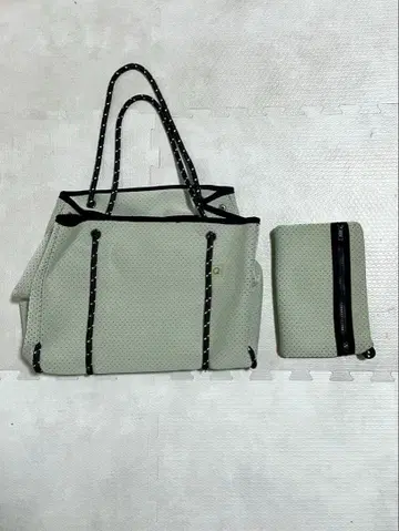 qbag 파리 M 사이즈 마더백