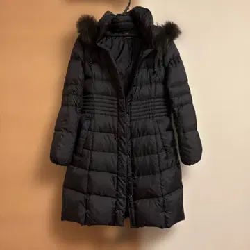 새상품급 23구 블랙 다운 자켓