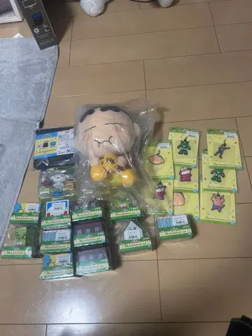 짱구는 못말려(크레용 신짱) 봉제 인형과 피규어 세트