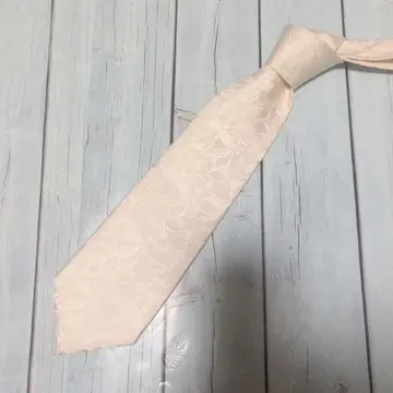 아이보리 잎 무늬 넥타이