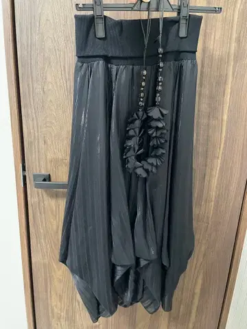 새상품급 블랙 쉬폰 하이웨스트 스커트 9호