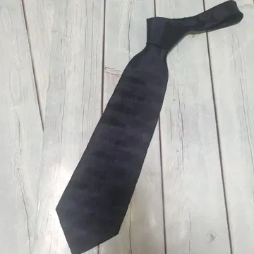 COMME CA ISM 네이비 스트라이프 넥타이