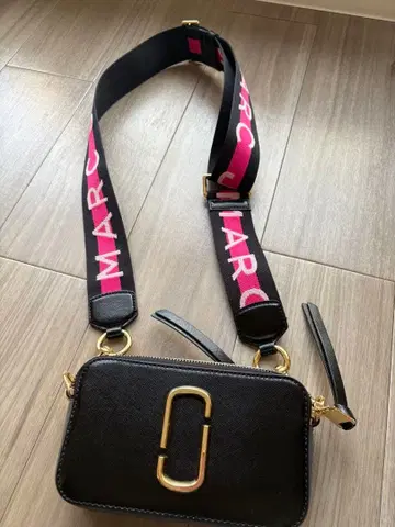 MARC JACOBS 블랙 숄더백