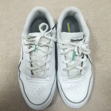 Reebok 화이트/그린 스니커즈