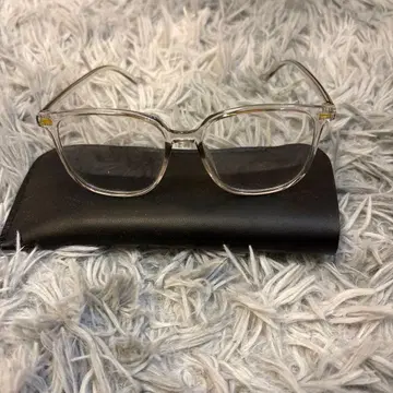 클리어 캣아이 안경 케이스 포함