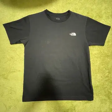 [ 미사용 새상품 ] THE NORTH FACE 블랙 T셔츠 M