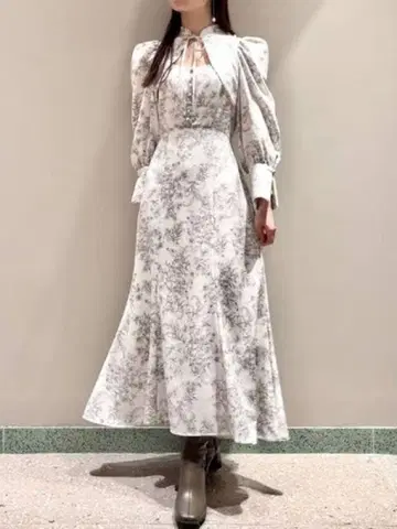 snidel 데콜테 오픈 바리에 원피스 라이트 그레이 00