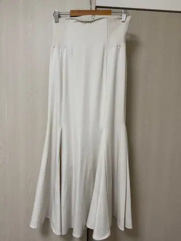 머큐리 듀오 머메이드 스커트 베이지