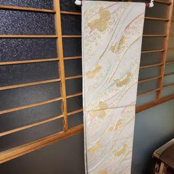 [ 새상품급 ] 골드 컬러 꽃 무늬 후쿠로 오비