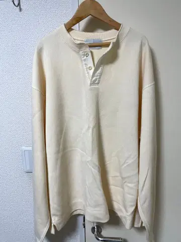 WEWILL 크림색 긴팔 티셔츠