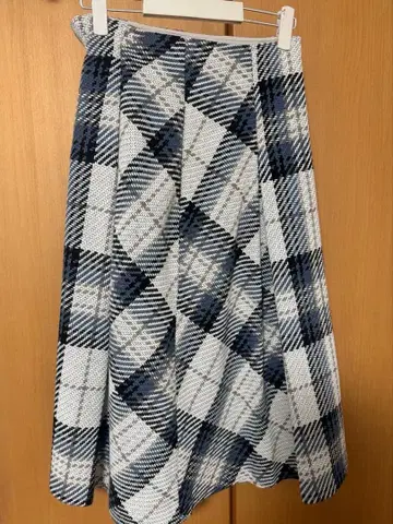 SNIDEL 로빙 체크 미디 스커트 (정품)