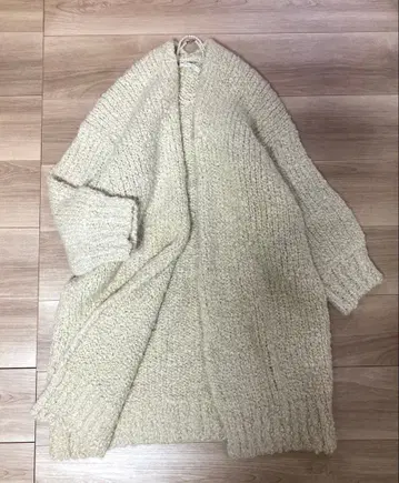 새상품급 플라주 코디건 코트 라무 알파카 혼방 니트 베이지