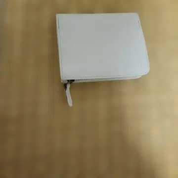 화이트 이단 접이식 지갑 카드 슬롯 포함