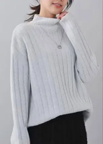 미사용 새상품 언타이틀 23AW 모크넥 풀오버 니트 2