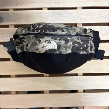 THE NORTH FACE 카모플라쥬 숄더백