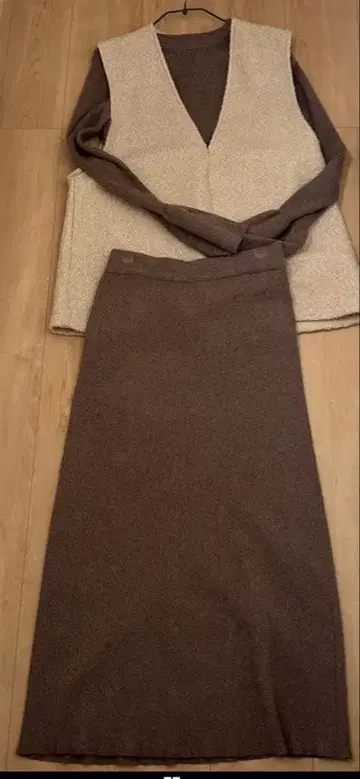 discoat 베스트 포함 리브 니트 셋업 디스코트