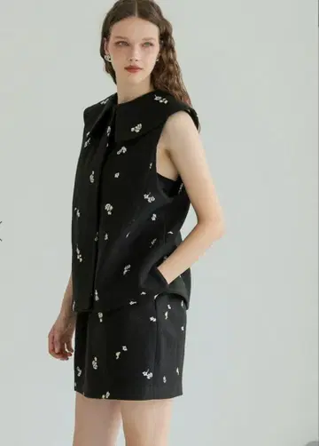 새상품, 택 포함 DONOBAN 플로레트 스커트 블랙