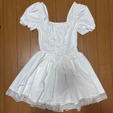 화이트 미니 원피스 퍼프 슬리브 coquette 다크 코켓