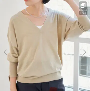 Spick & Span 실키얀 V넥 풀오버 니트