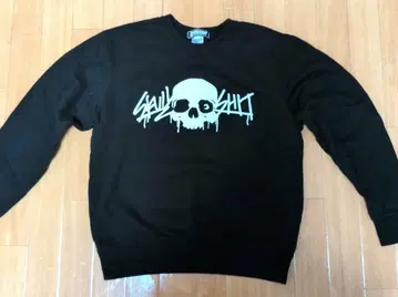 스컬시트 블랙 크루넥 맨투맨