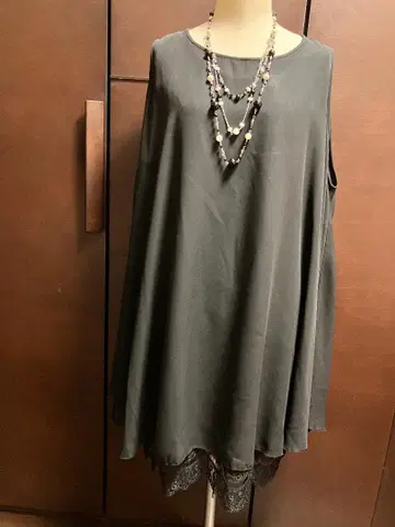 슬리브리스 A라인 원피스