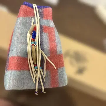 윙 글록 체크 무늬 복조리 빨간색 파랑