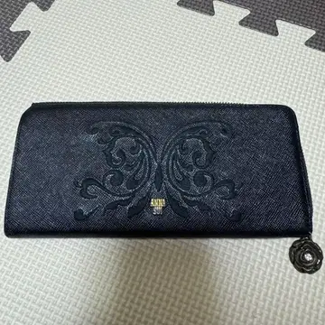 ANNA SUI 나비 자수 블랙 장지갑