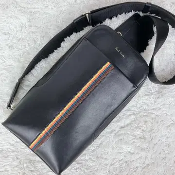 새상품급 폴스미스 바디백 엠브로이 스트라이프 패턴 가죽 숄더