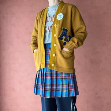 빈티지 레터드 와펜 니트 가디건