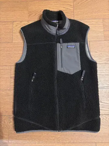 새상품급 파타고니아 남성용 클래식 레트로X 베스트 M 사이즈