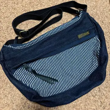 IRON HEART (아이언 하트) 숄더백 네이비/스트라이프