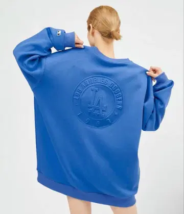 [ 미개봉 새상품 ] MLB 엠보싱 빅 로고 원피스 SPIRALGIRL