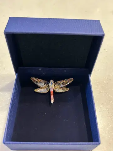 스와로브스키 제품 [ Tilly 브로치 ] 1181335