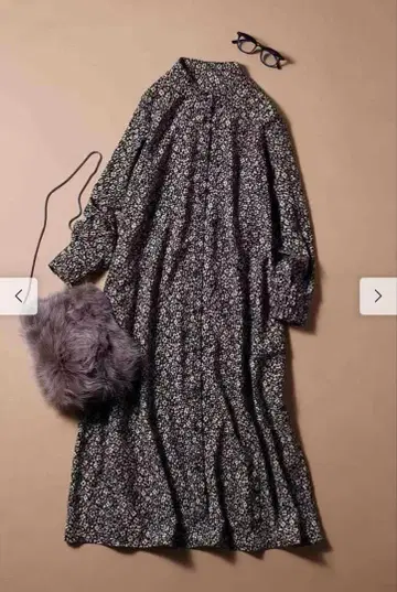 [ 하자품 ] 리브 인 컴포트 하마지와 콜라보 모노톤 꽃무늬 원피스 M