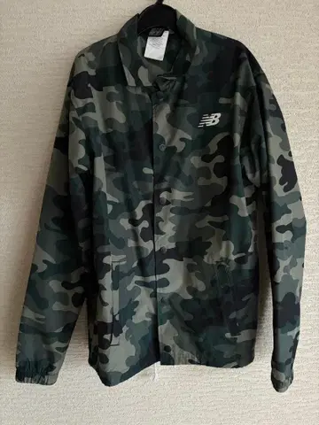 뉴발란스 카모플라쥬 나일론 자켓