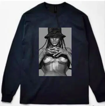 미사용 새상품 Rihanna (리한나) 포토 프린트 긴팔 티셔츠/블랙