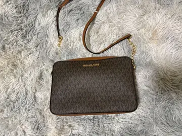 MICHAEL KORS 모노그램 숄더백