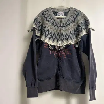 Tobila 노르딕 무늬 긴팔 맨투맨