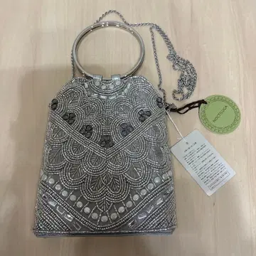 NOCTILUCA 비즈 자수 핸드백