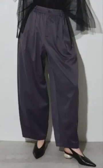 라벨에튀드 릴랙스 와이드 슬랙스 사이즈 0 그레이