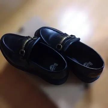 닥터마틴 에이드리안 스너플 로퍼