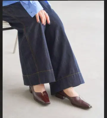 LE TALON 2.5cm 스퀘어 슬릿 소프트 플랫