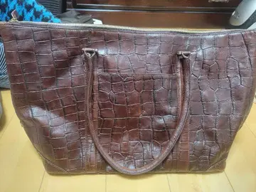 에비나 가죽 악어 무늬 특대형 토트백