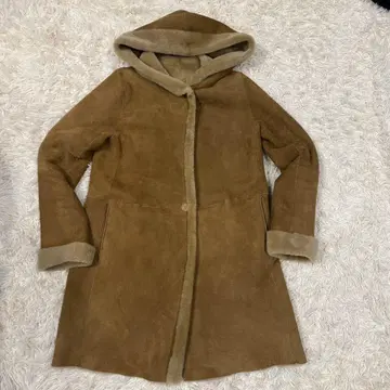 [ 레어 ] UNKNOWN 언노운 무스탕 양가죽 후드 롱 코트