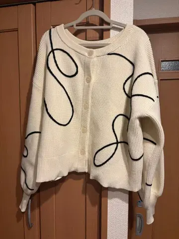 [ LOWRYS FARM ] 자수 2WAY 가디건