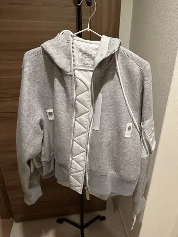 [ 미착용 새상품 택 포함 ] sacai 맨투맨 후디