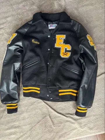 카라 부착 바시티 자켓 빈티지