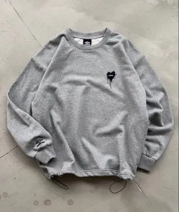 ONCILY x UMBRO 하트 로고 드로 코드 맨투맨