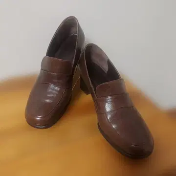 브라운 로퍼 중간 굽 천연 가죽 가죽 일본산